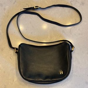 8.5”x6” black-navy leather Aigner cross body